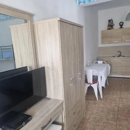Cycladic House For 4 People Aparthotel