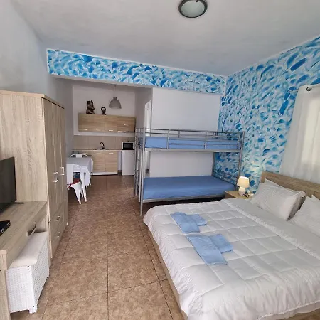 Aparthotel Cycladic House For 4 People
