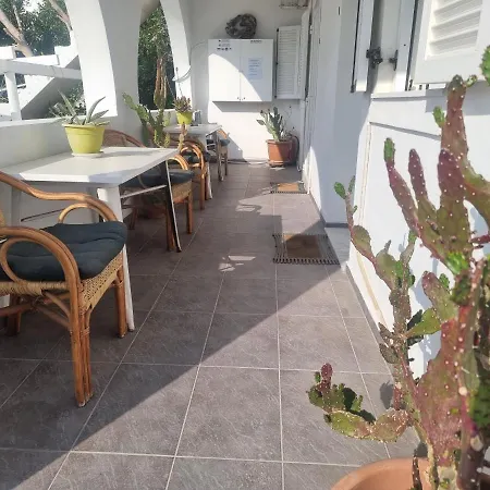 Aparthotel Cycladic House For 4 People *